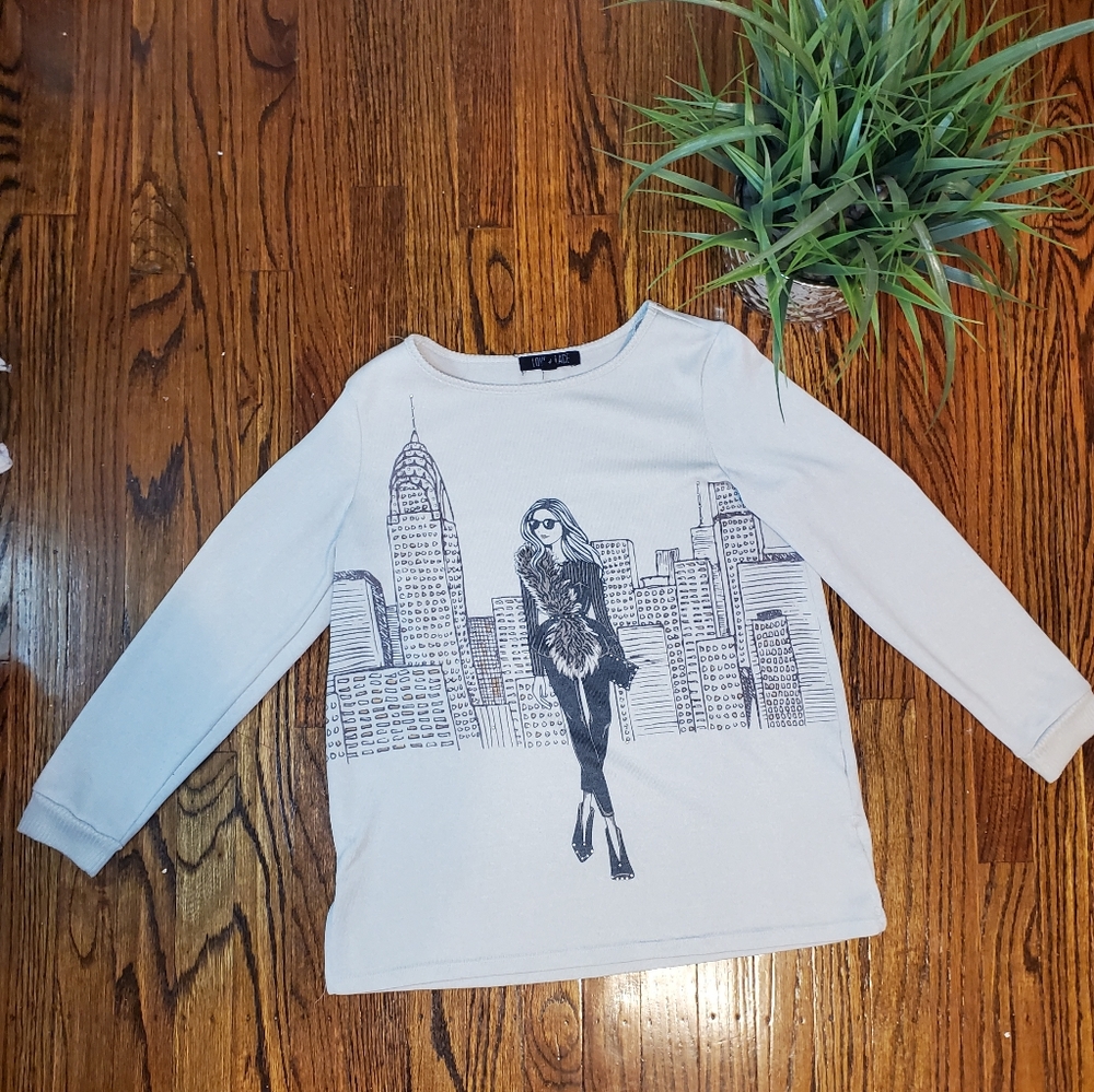 Love + Lace New York Style Top - Picture 3 of 8